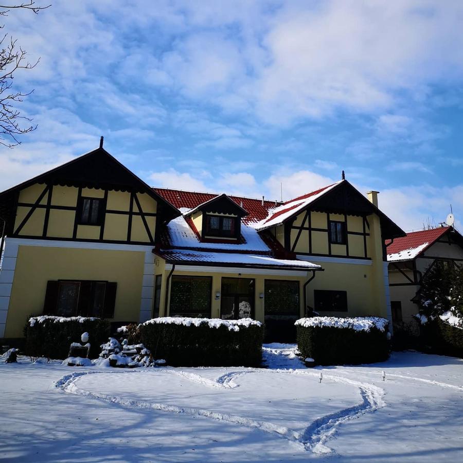 Penzion Pod Orechom Turcianske Teplice Exterior photo